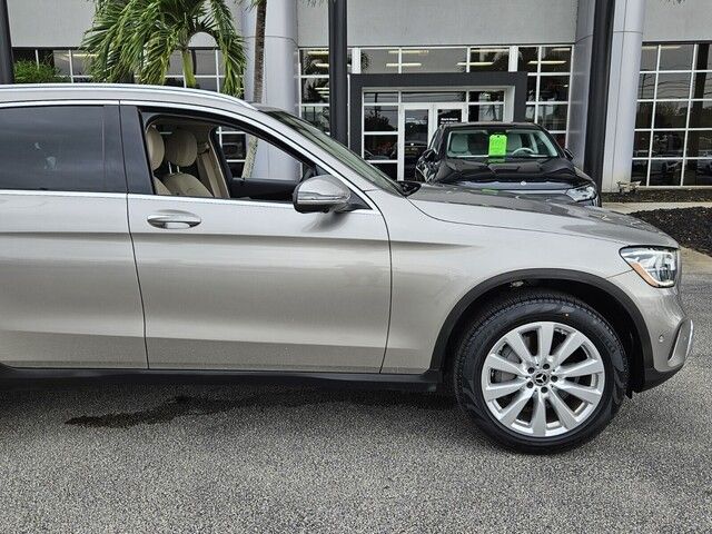 2021 Mercedes-Benz GLC 300