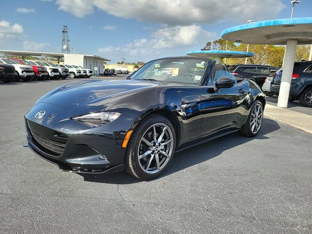 2021 Mazda MX-5 Miata Club