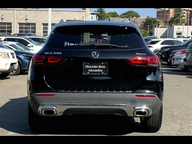 2021 Mercedes-Benz GLA 250