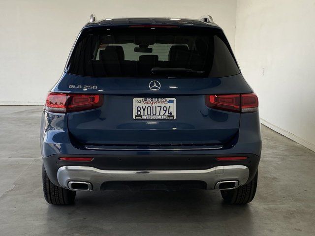 2021 Mercedes-Benz GLB 250