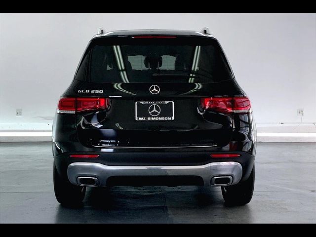 2021 Mercedes-Benz GLB 250