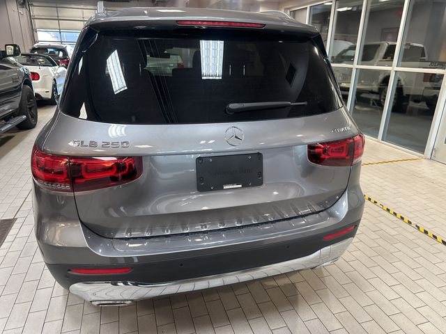 2021 Mercedes-Benz GLB 250