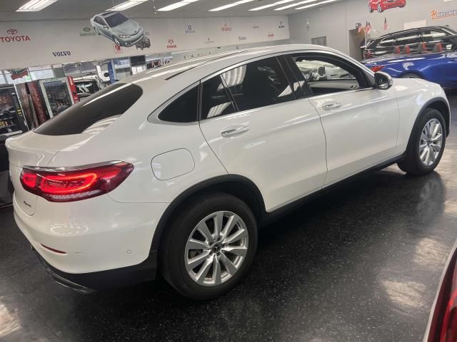 2021 Mercedes-Benz GLC 300