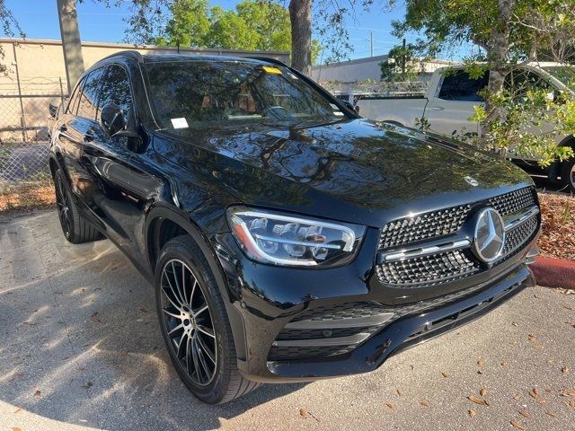 2021 Mercedes-Benz GLC 300