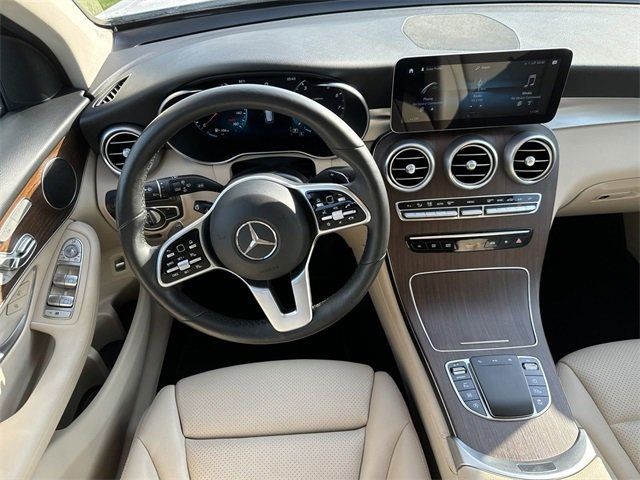 2021 Mercedes-Benz GLC 300