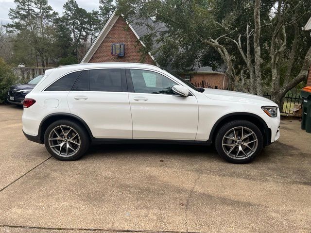 2021 Mercedes-Benz GLC 300