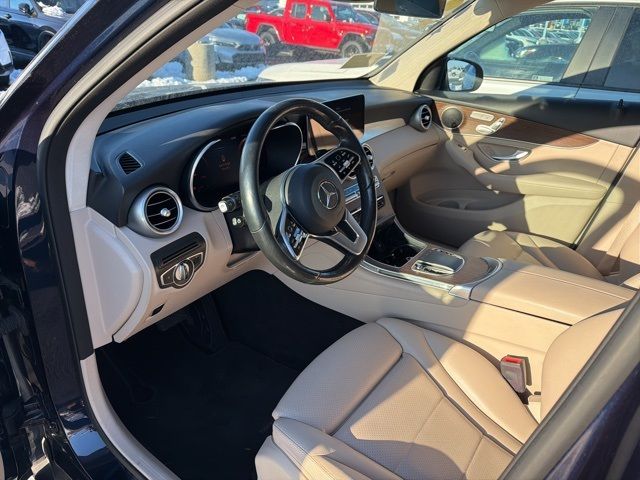 2021 Mercedes-Benz GLC 300