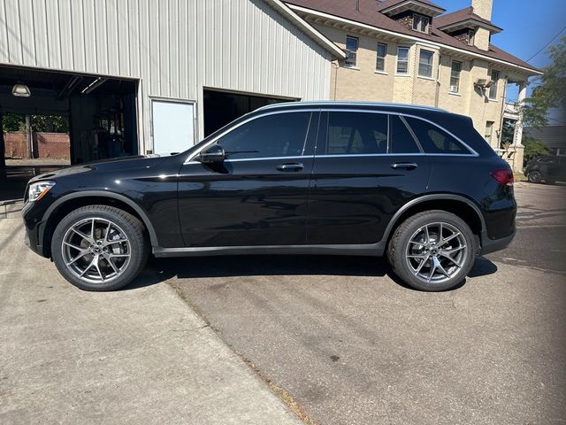 2021 Mercedes-Benz GLC 300