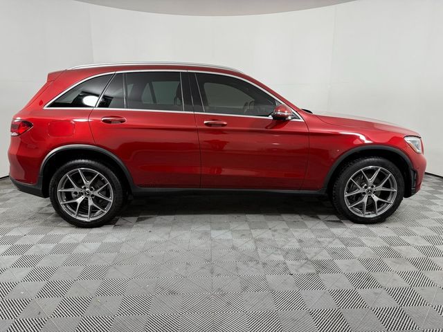 2021 Mercedes-Benz GLC 300