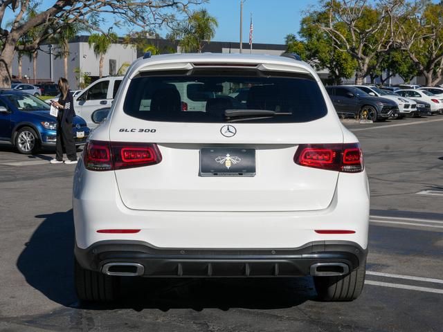 2021 Mercedes-Benz GLC 300