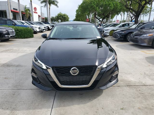 2021 Nissan Altima 2.0 SR