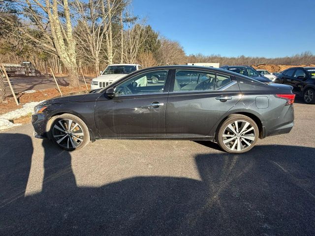 2021 Nissan Altima 2.5 Platinum