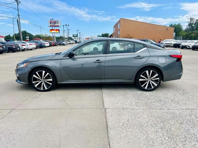 2021 Nissan Altima 2.5 SR