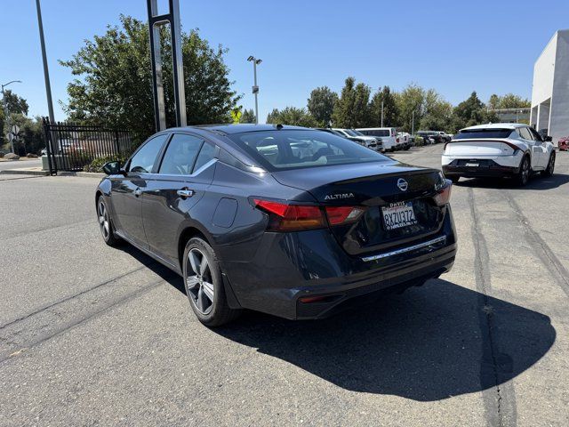 2021 Nissan Altima 2.5 SV