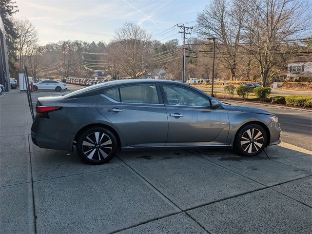 2021 Nissan Altima 2.5 SV