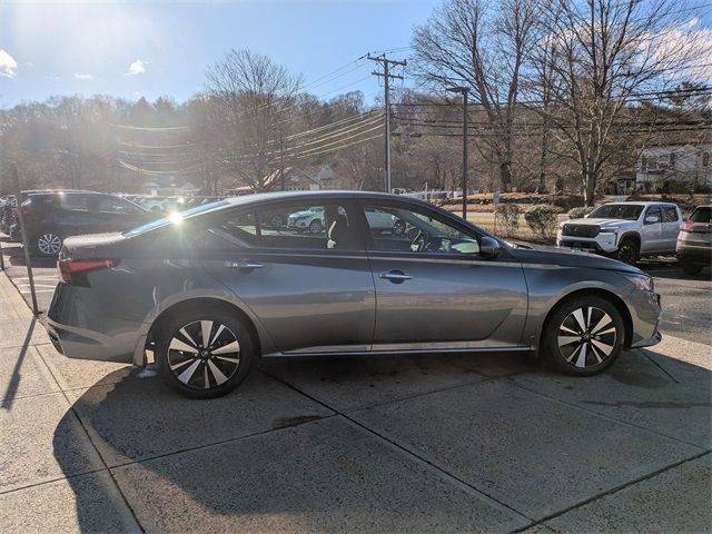 2021 Nissan Altima 2.5 SV