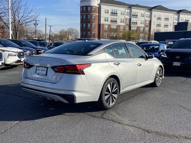 2021 Nissan Altima 2.5 SV