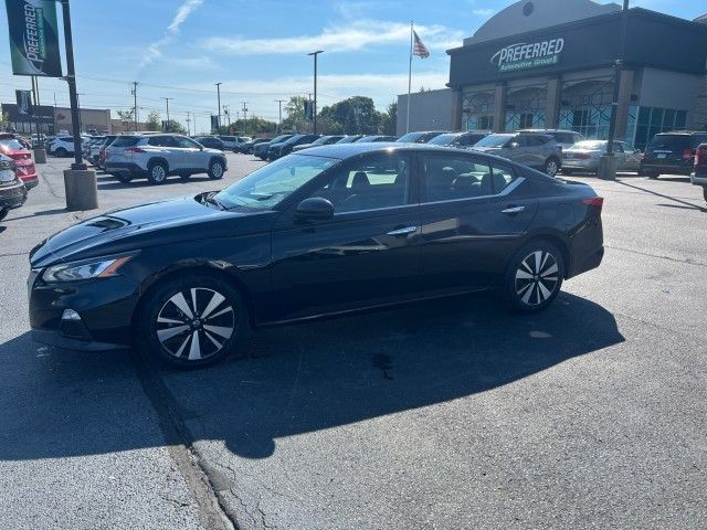 2021 Nissan Altima 2.5 SV