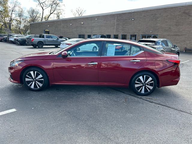 2021 Nissan Altima 2.5 SV