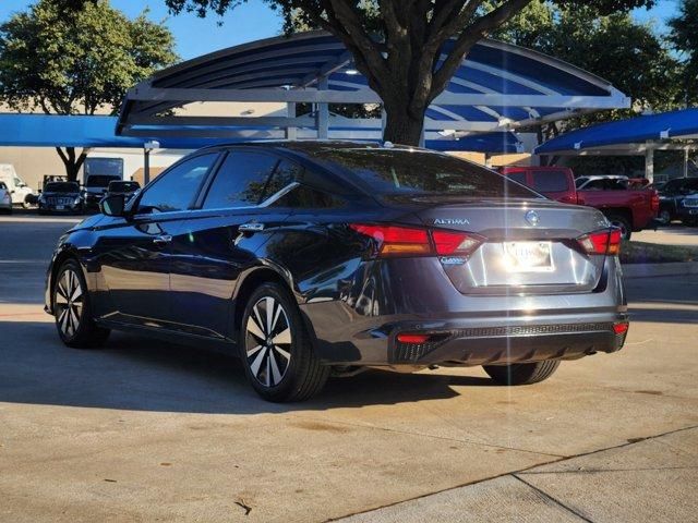 2021 Nissan Altima 2.5 SV