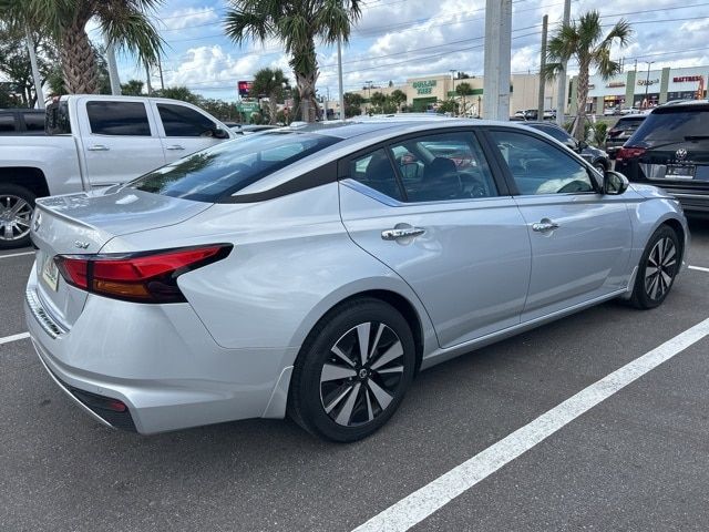 2021 Nissan Altima 2.5 SV