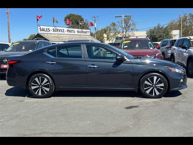 2021 Nissan Altima 2.5 SV