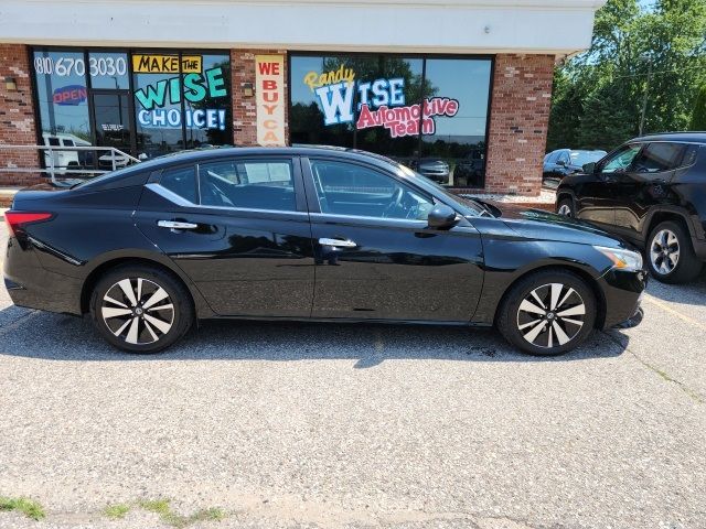 2021 Nissan Altima 2.5 SV