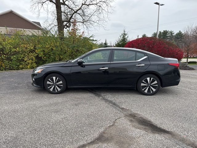 2021 Nissan Altima 2.5 SV