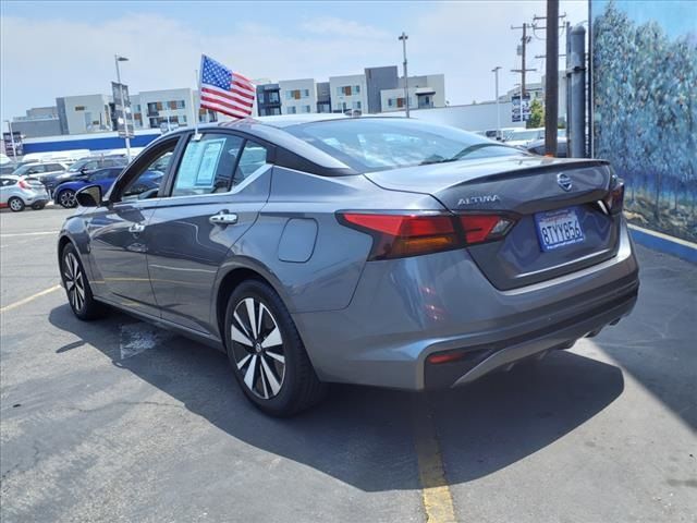 2021 Nissan Altima 2.5 SV