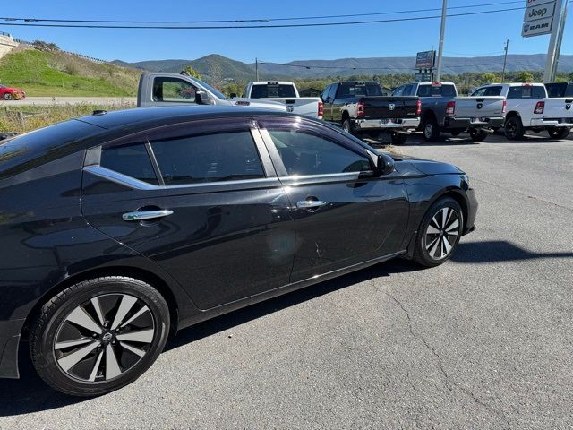 2021 Nissan Altima 2.5 SV