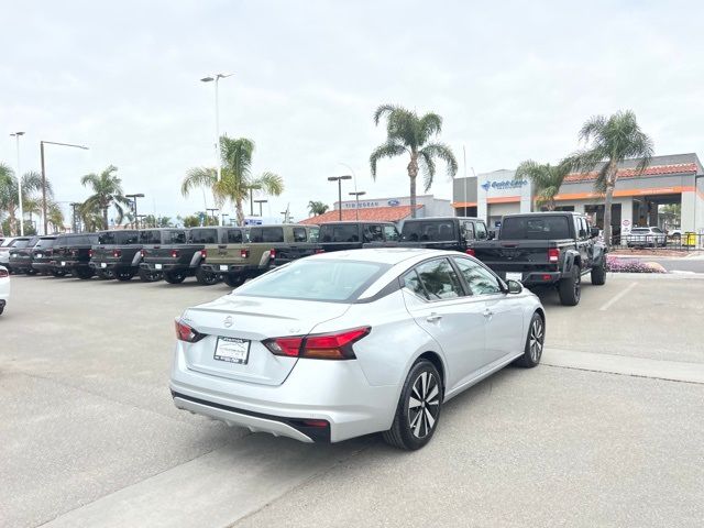 2021 Nissan Altima 2.5 SV