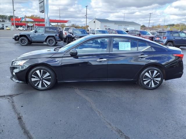 2021 Nissan Altima 2.5 SV