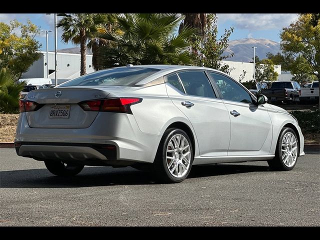 2021 Nissan Altima 2.5 SV