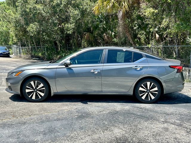 2021 Nissan Altima 2.5 SV