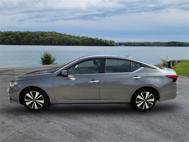 2021 Nissan Altima 2.5 SV