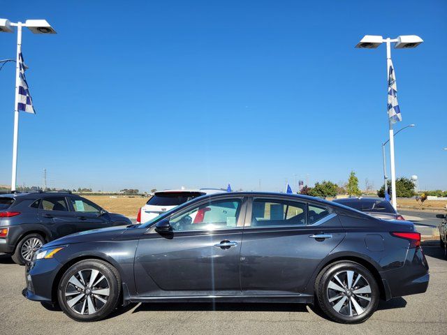 2021 Nissan Altima 2.5 SV