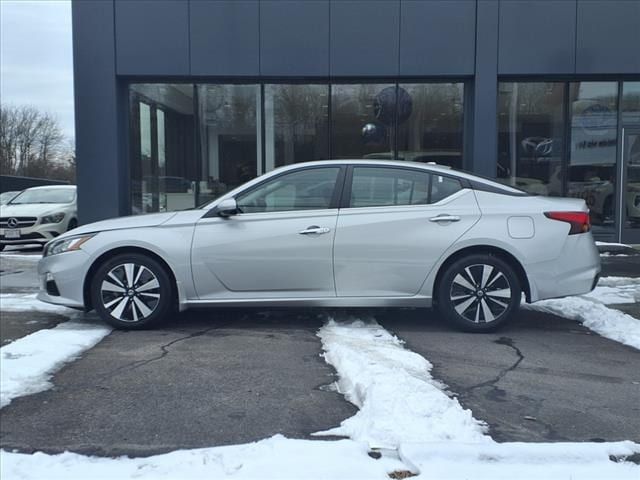 2021 Nissan Altima 2.5 SV