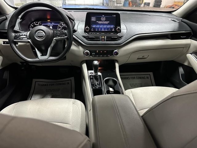 2021 Nissan Altima 2.5 SV