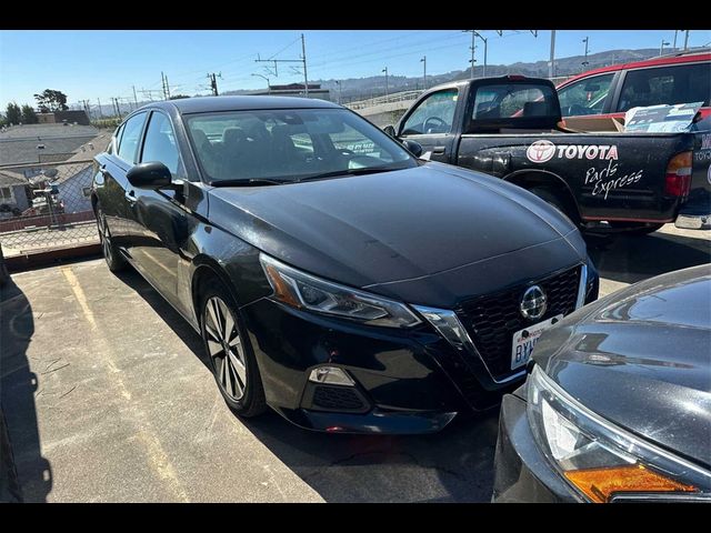 2021 Nissan Altima 2.5 SV