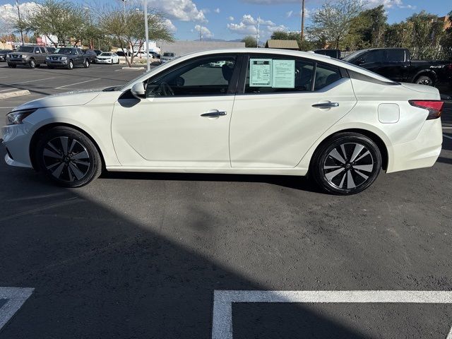 2021 Nissan Altima 2.5 SV