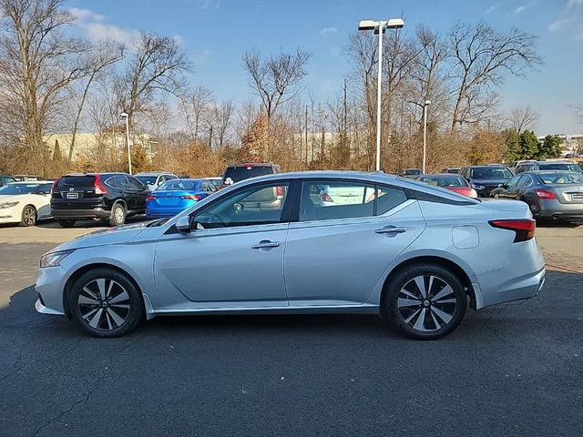 2021 Nissan Altima 2.5 SV