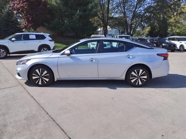 2021 Nissan Altima 2.5 SV