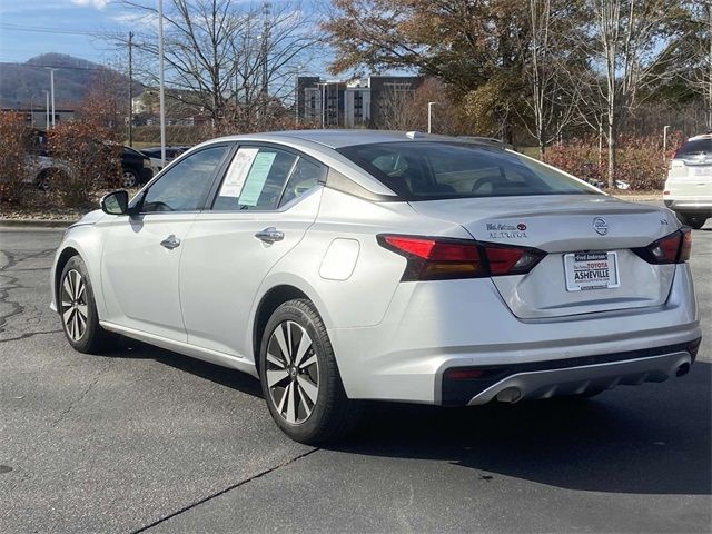 2021 Nissan Altima 2.5 SV