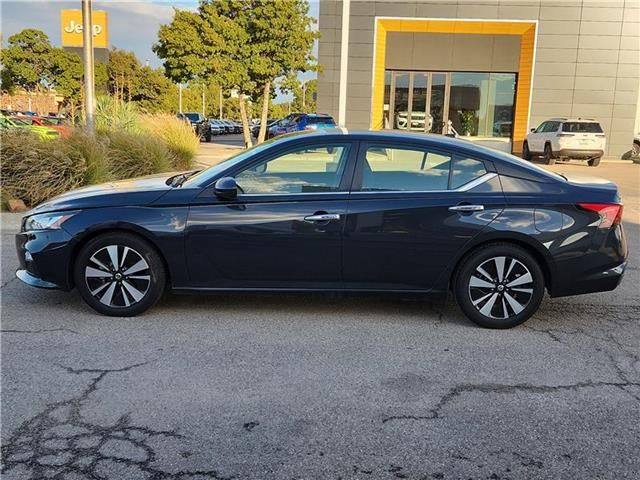 2021 Nissan Altima 2.5 SV