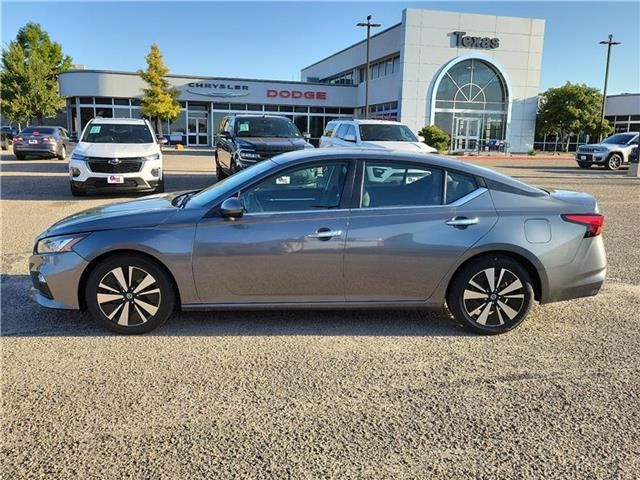 2021 Nissan Altima 2.5 SV