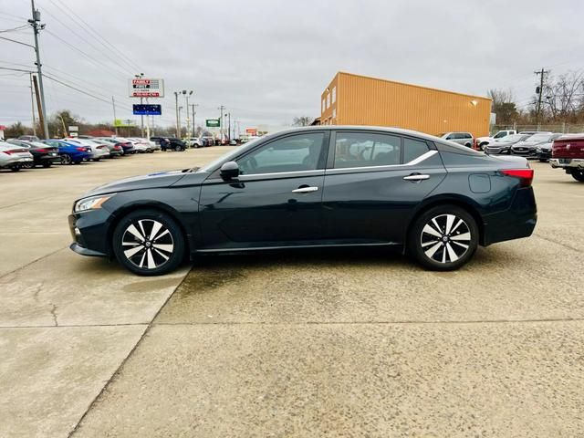 2021 Nissan Altima 2.5 SV