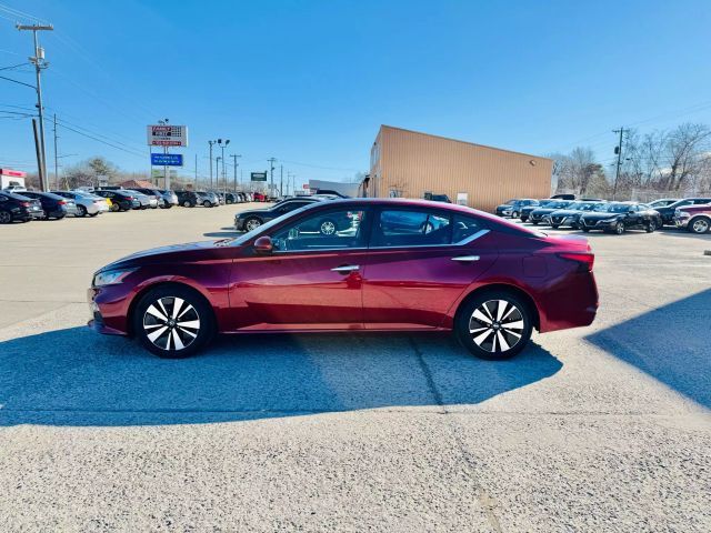 2021 Nissan Altima 2.5 SV