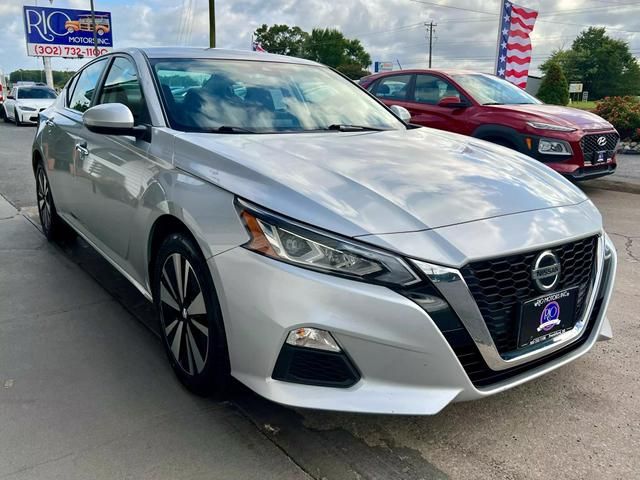 2021 Nissan Altima 2.5 SV