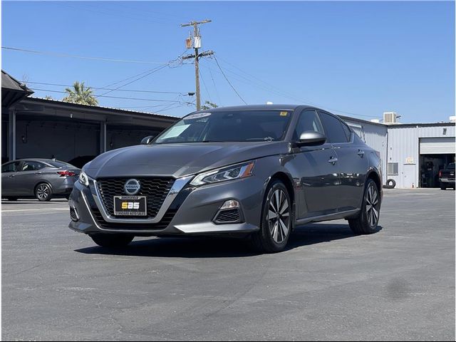 2021 Nissan Altima 2.5 SV