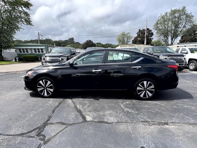 2021 Nissan Altima 2.5 SV